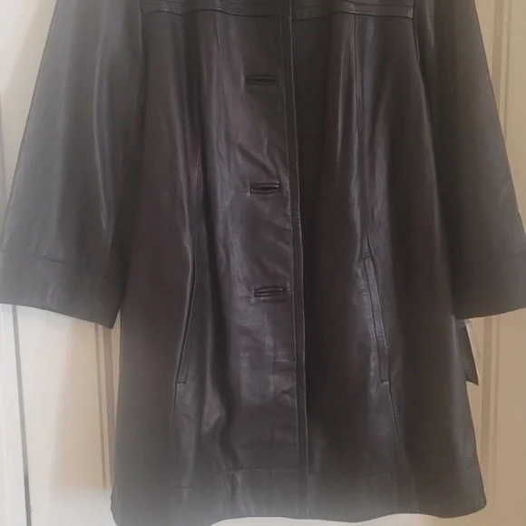 NWT INC Black Genuine Leather Trench Button Long Sleeve Coat Jacket Size…
